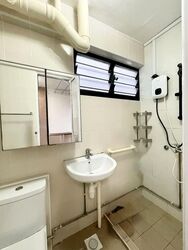 Blk 240 Yishun Ring Road (Yishun), HDB 5 Rooms #568256371